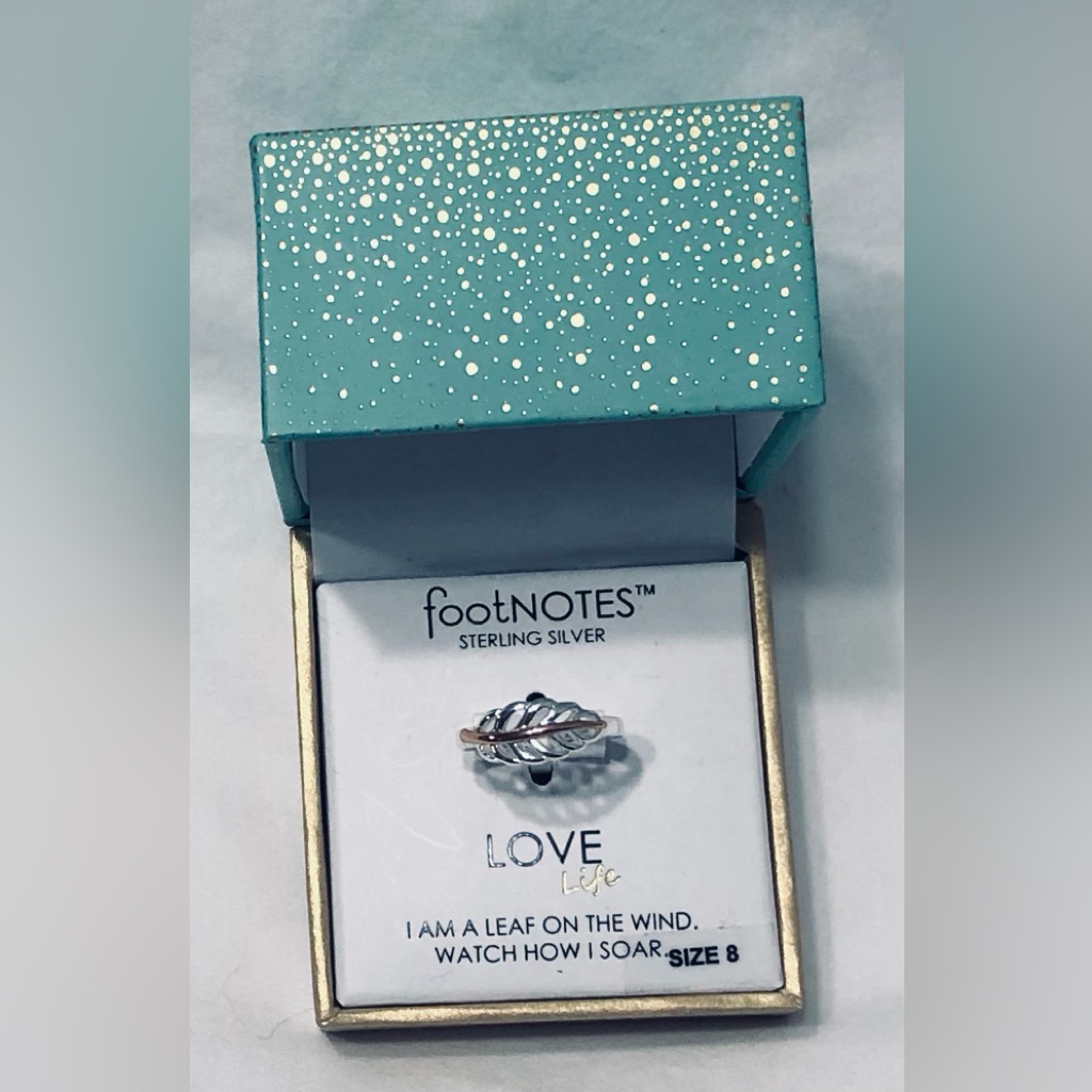 Women’s Sterling Silver Love Life Leaf Ring. Size 8